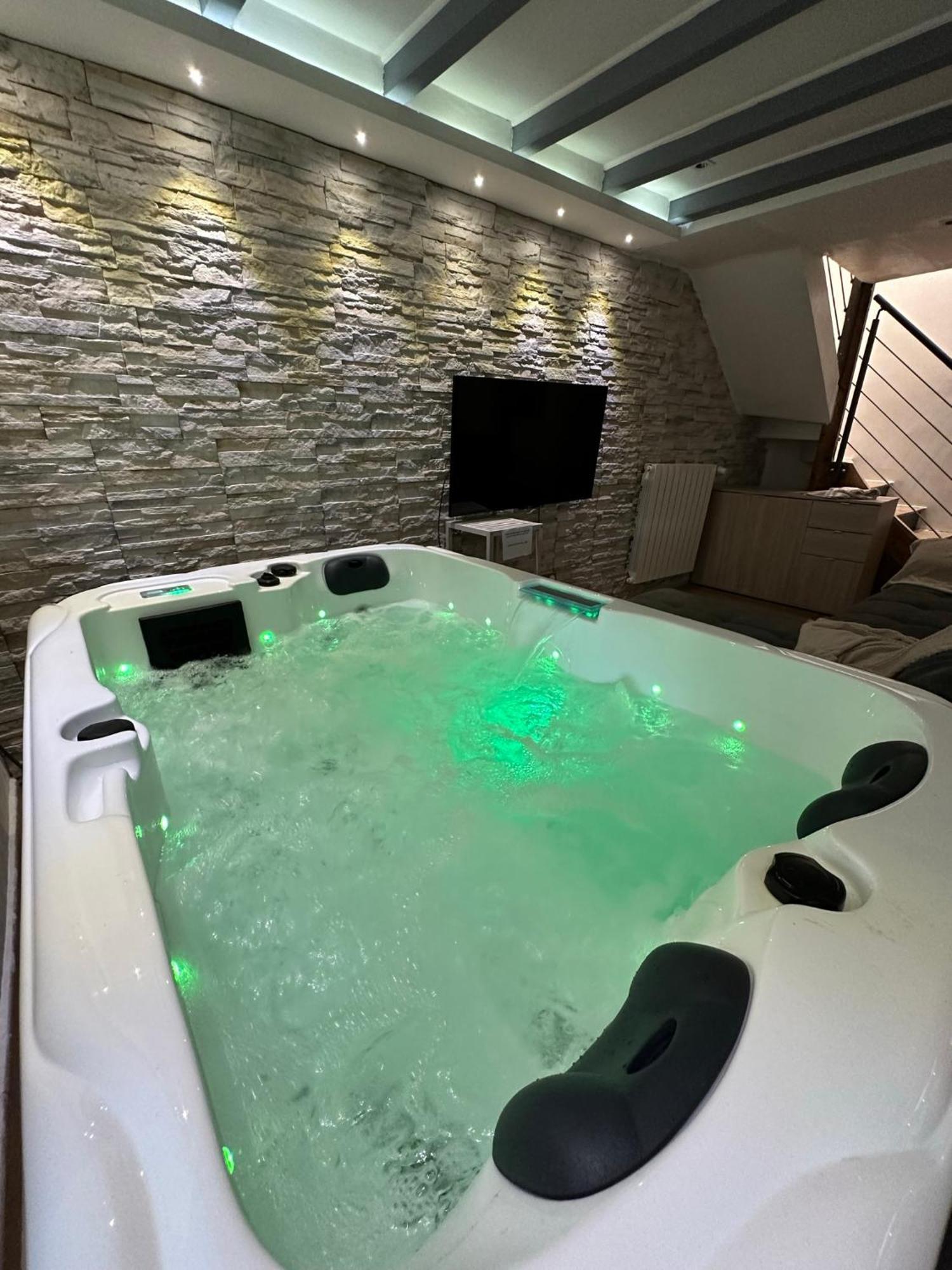Maison Avec Spa Villa Maisdon-sur-Sevre Bagian luar foto
